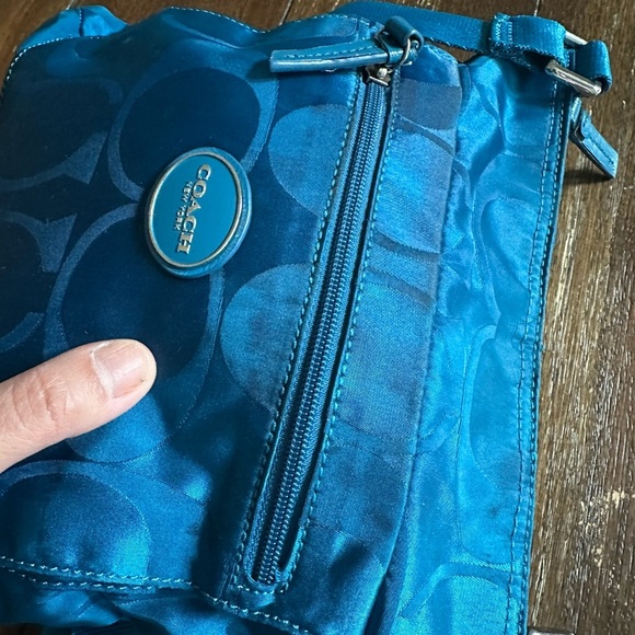 Coach signature logo cross body bag - Picture 9 of 13